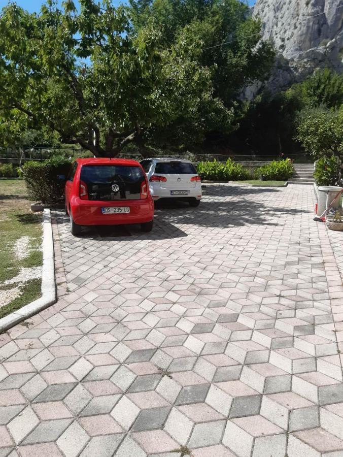 Apartmani Lisicina Omiš Eksteriør bilde