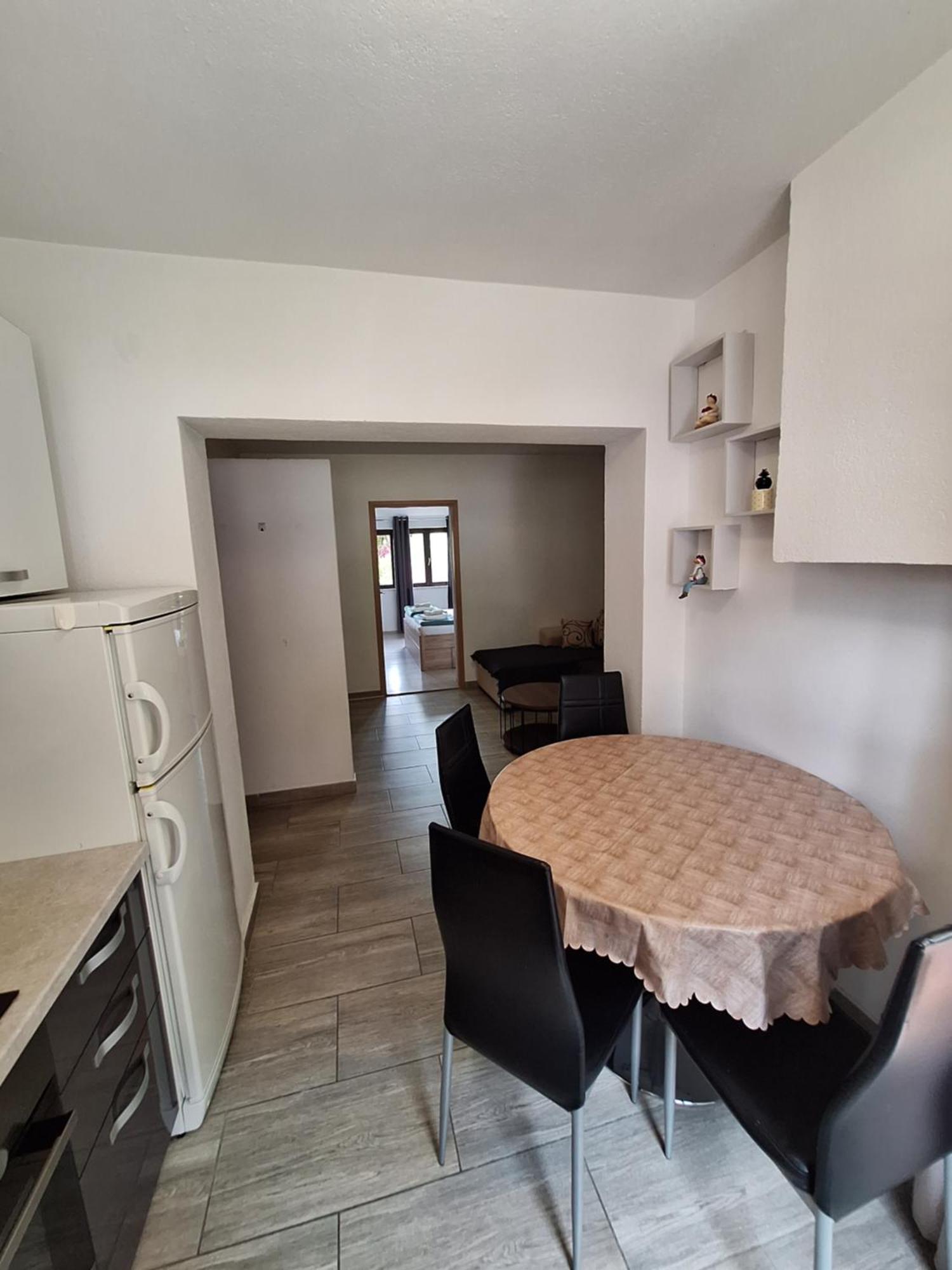 Apartmani Lisicina Omiš Eksteriør bilde