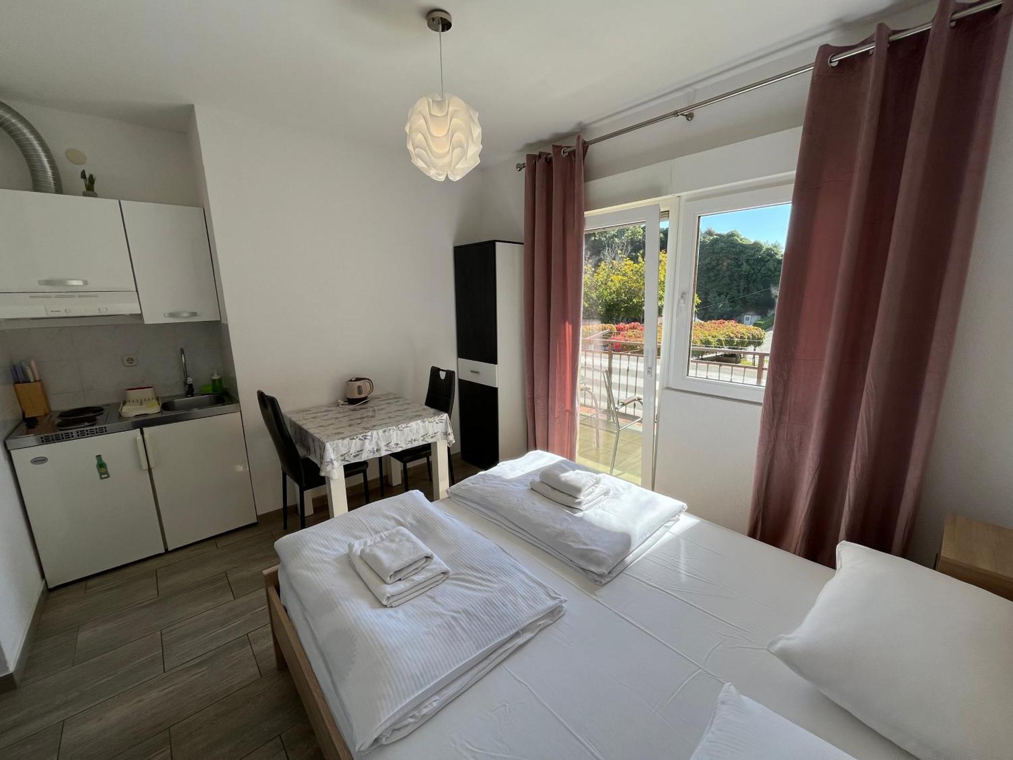 Apartmani Lisicina Omiš Eksteriør bilde
